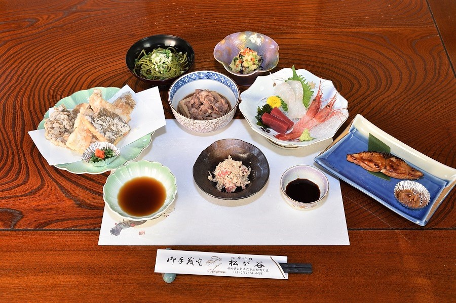 会席料理 松が谷 由利本荘市の和食料理店 会席料理 松が谷 由利本荘市の和食料理店